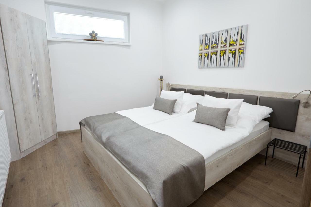 Foter Apartman Ii. Villany Exterior photo