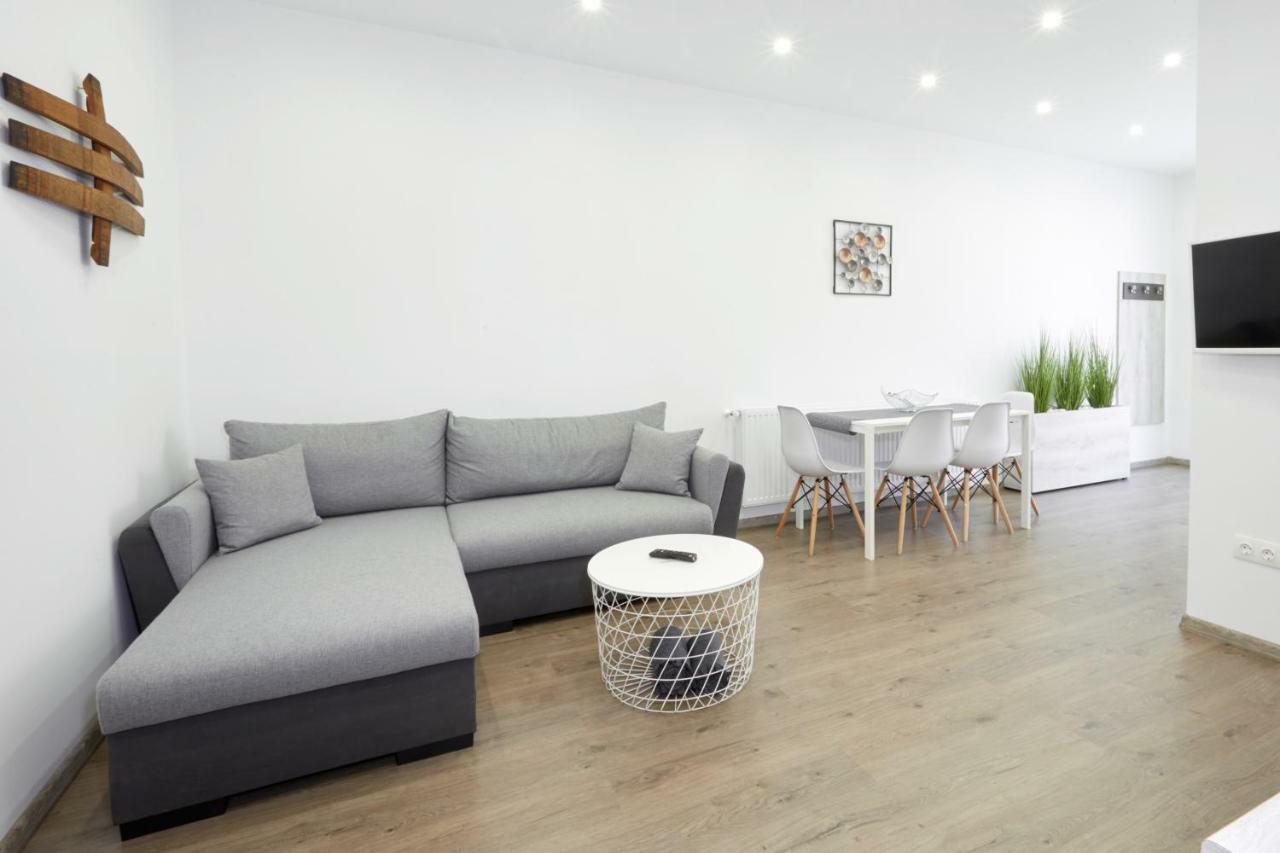 Foter Apartman Ii. Villany Exterior photo