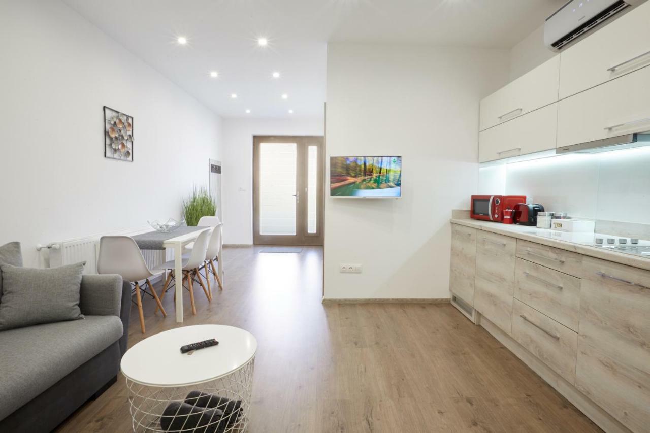 Foter Apartman Ii. Villany Exterior photo