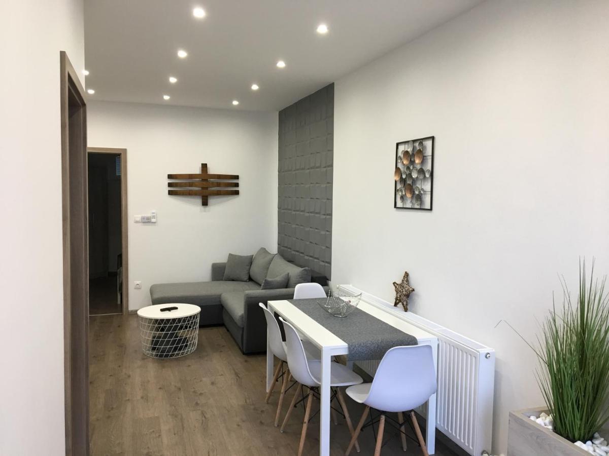 Foter Apartman Ii. Villany Exterior photo